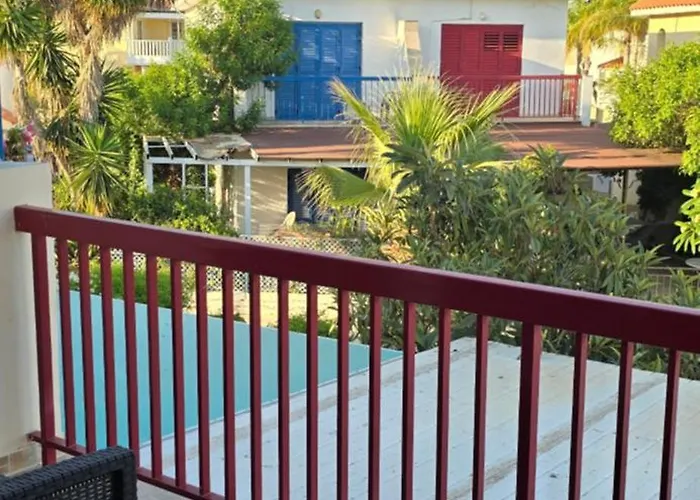 بيت للعطل Barefoot House لارنكا