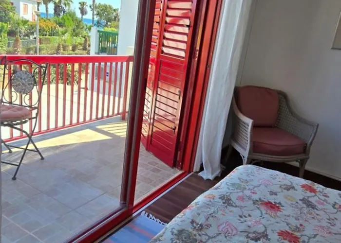 Barefoot House بيت للعطل *