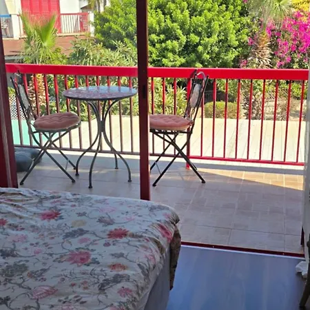 Сasa de vacaciones Barefoot House Lárnaca