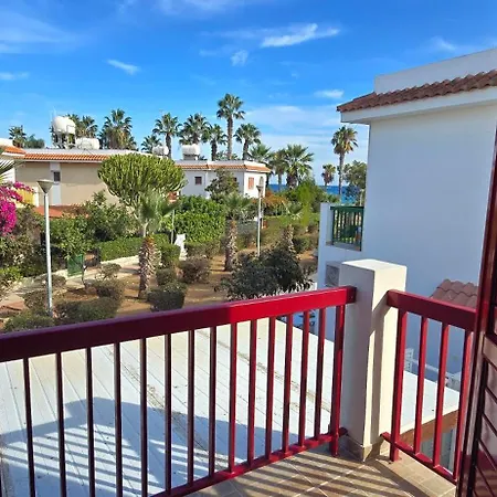 Barefoot House Lárnaca