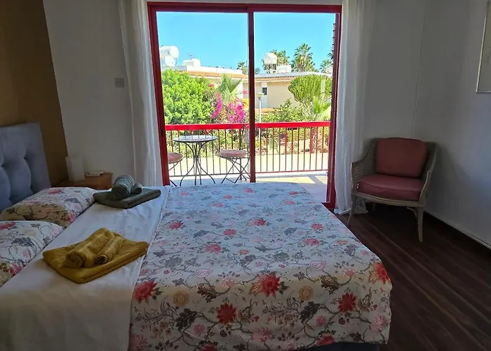 Barefoot House Larnaka