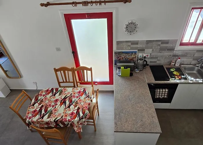 Дом отдыха Barefoot House Ларнака